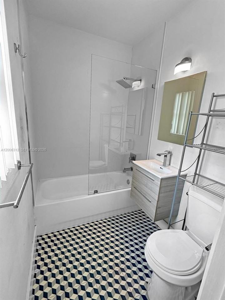 6647 Sw 59th Pl #208 - Photo 3 of 3