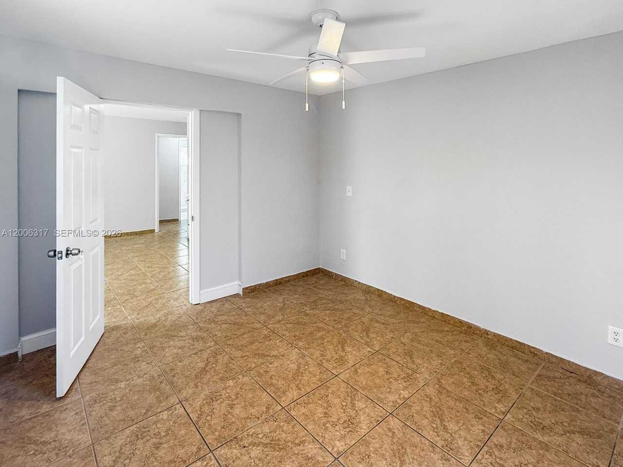 1834 Harding St #4 - Photo 2 of 4
