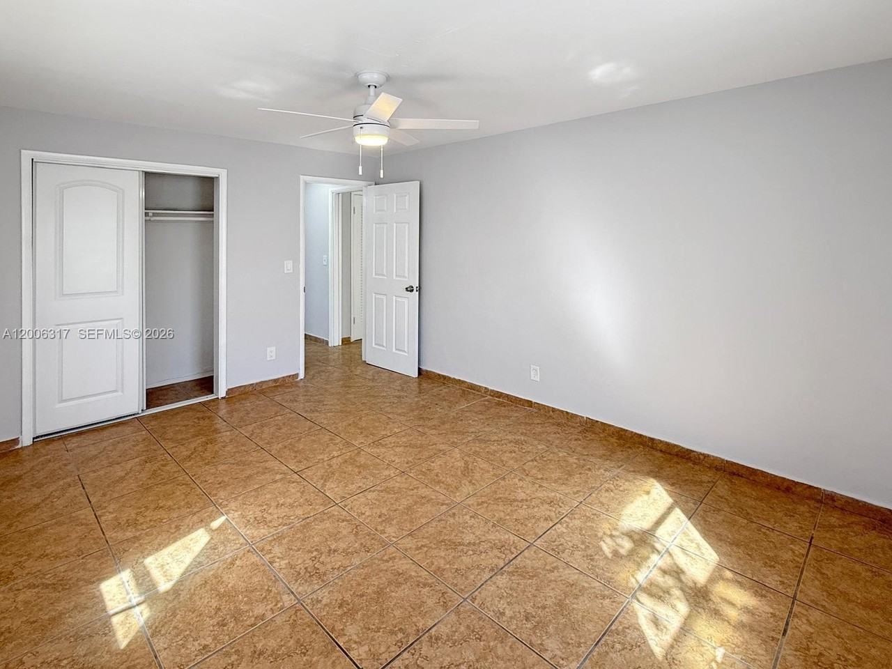 1834 Harding St #4 - Photo 4 of 4
