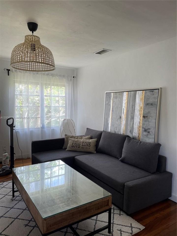 5800 Sw 61st St - Photo 6 of 23