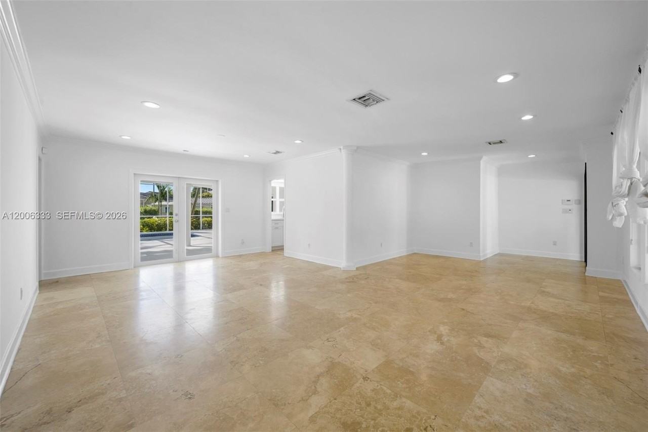 8330 Sw 171st St - Photo 2 of 40