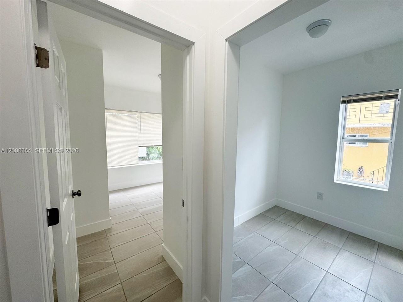 1631 Nw 3rd St #3 - Photo 4 of 6