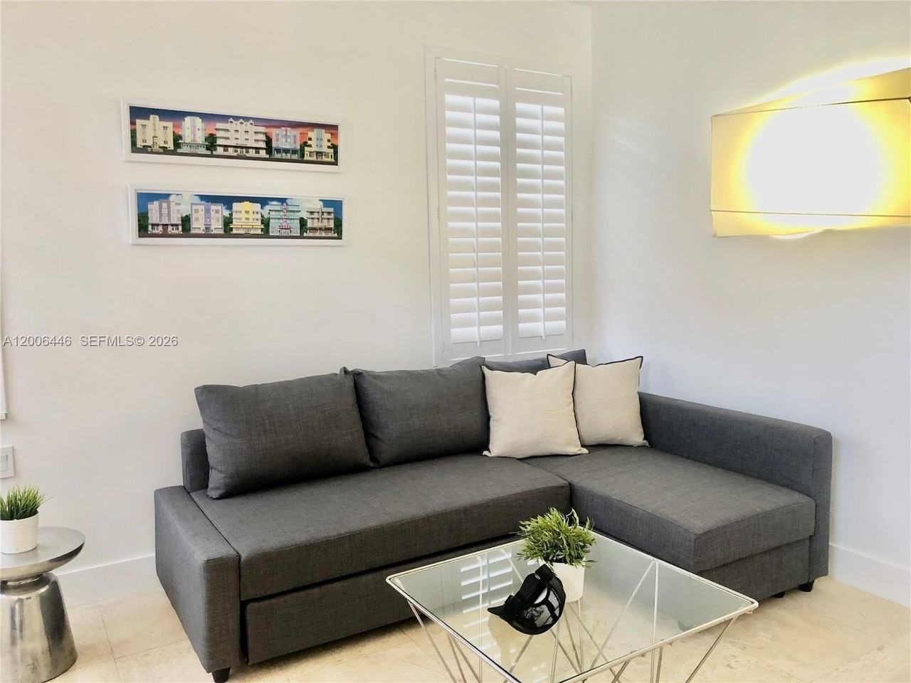 826 7th St #3 - Photo 4 of 20