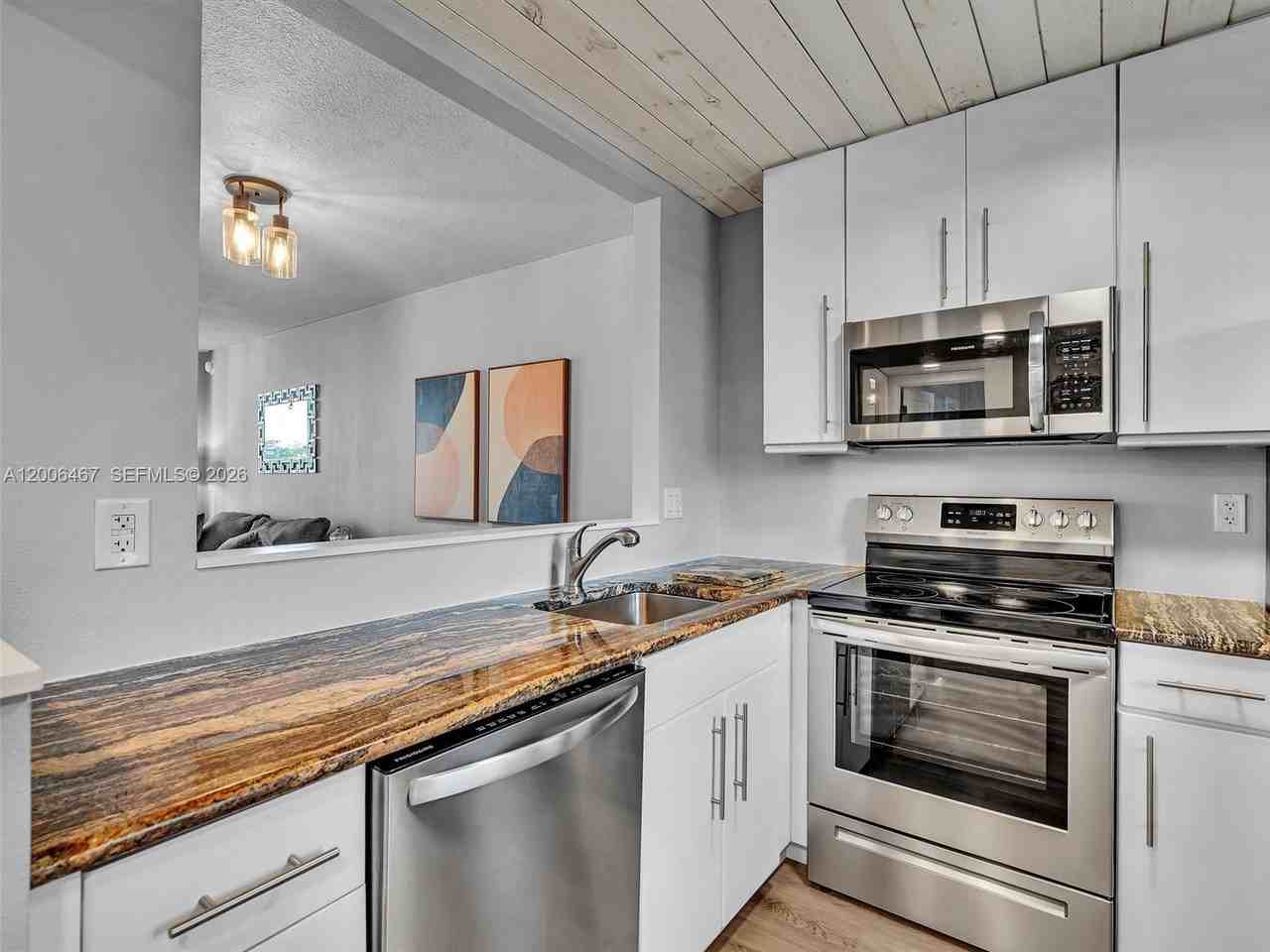 9340 Lagoon Pl #303 - Photo 6 of 50