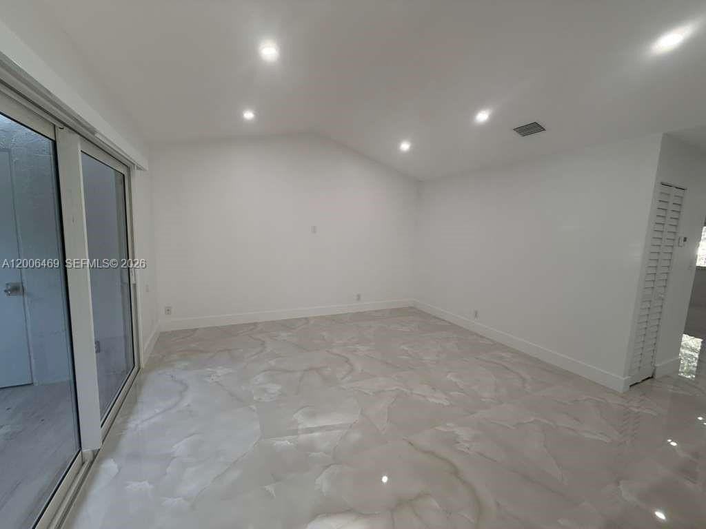 9307 Sw 138th Pl #9307 - Photo 6 of 15