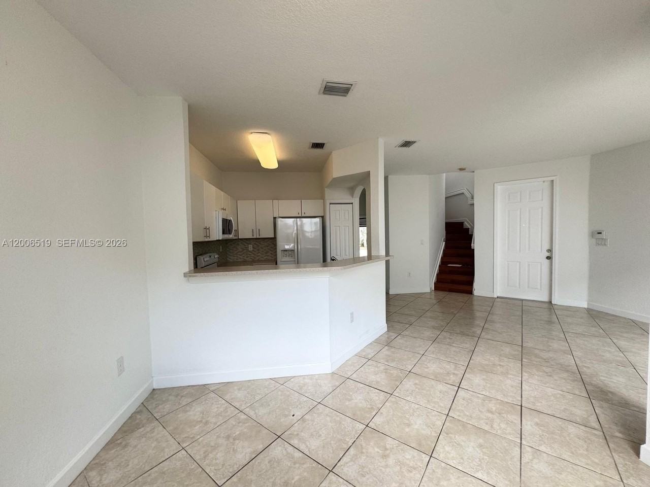 8157 Nw 108th Pl - Photo 5 of 15