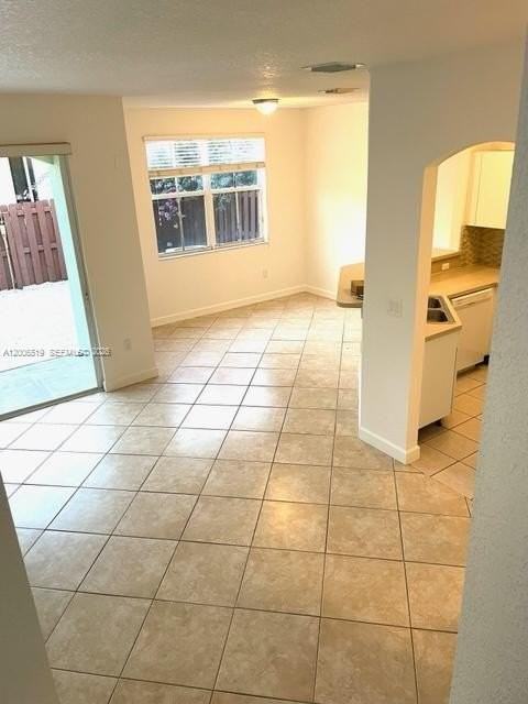 8157 Nw 108th Pl - Photo 7 of 15