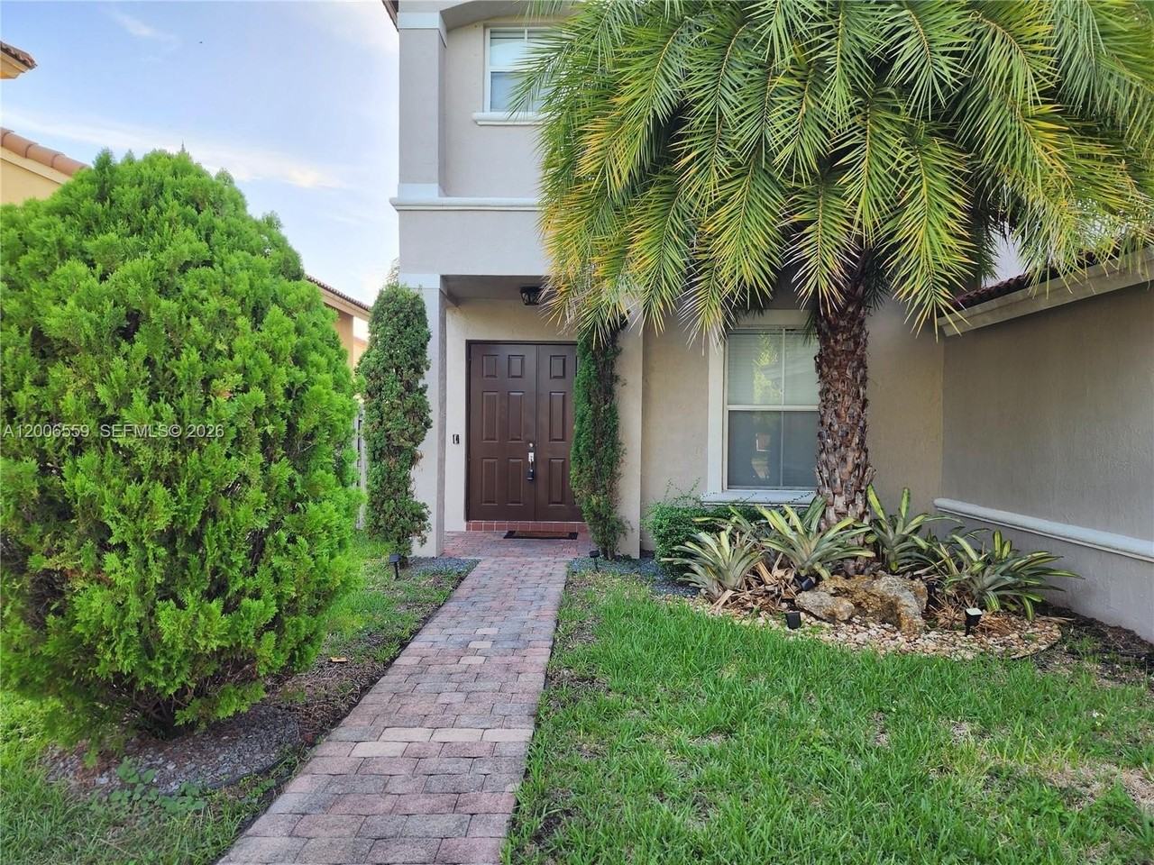 23902 Sw 108th Ave - Photo 2 of 11