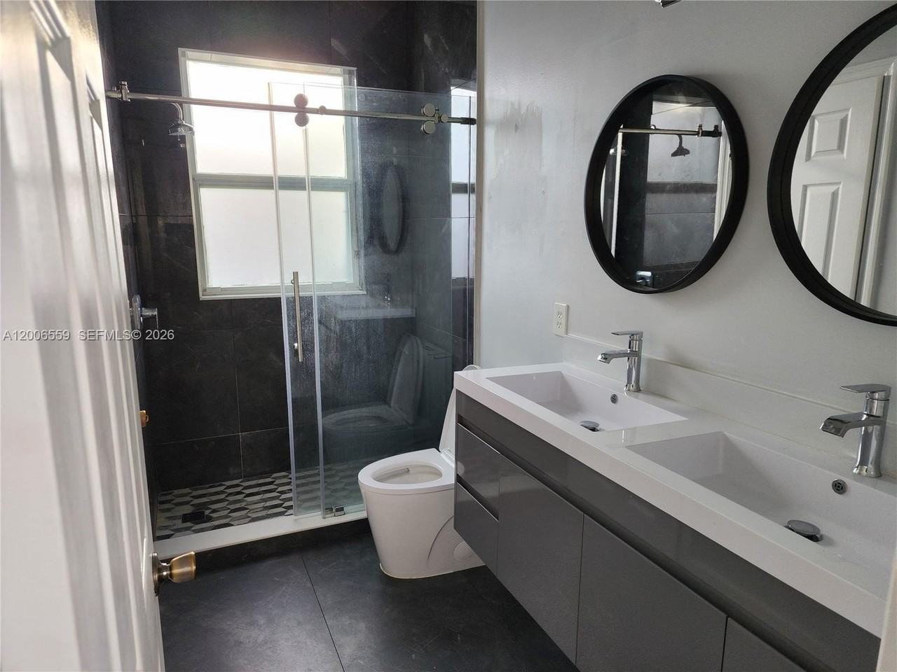 23902 Sw 108th Ave - Photo 5 of 11