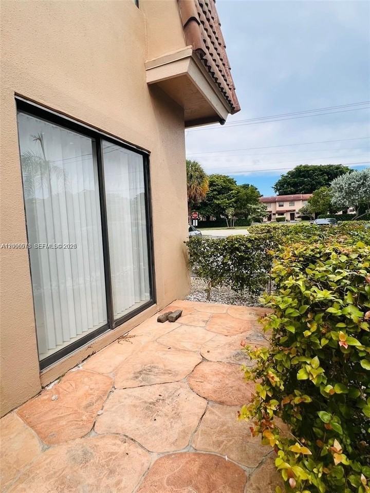 10878 Royal Palm Blvd #10878 - Photo 2 of 11