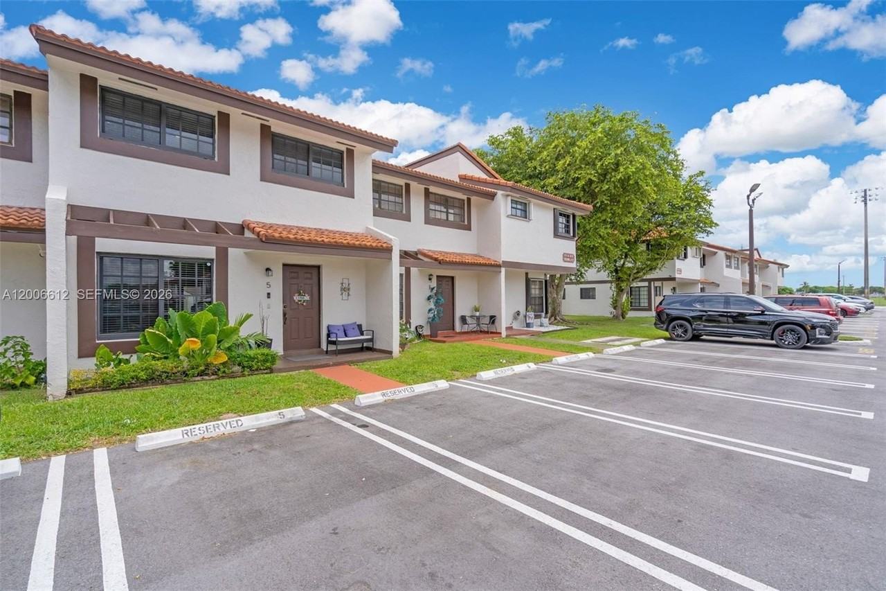 5725 Sw 132nd Ct #21-5 - Photo 2 of 31