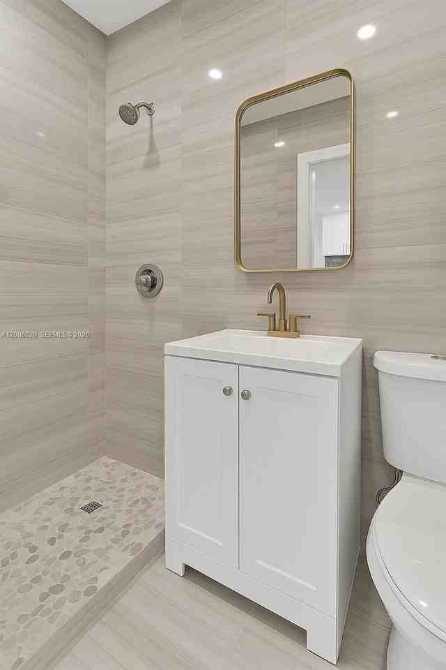 5807 Sw 25th St #0 - Photo 2 of 9