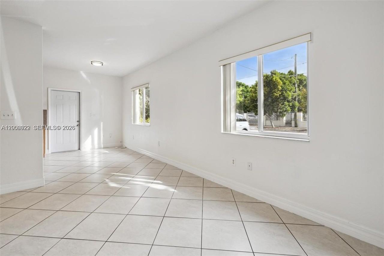 3134 Hibiscus St #3134 - Photo 5 of 21