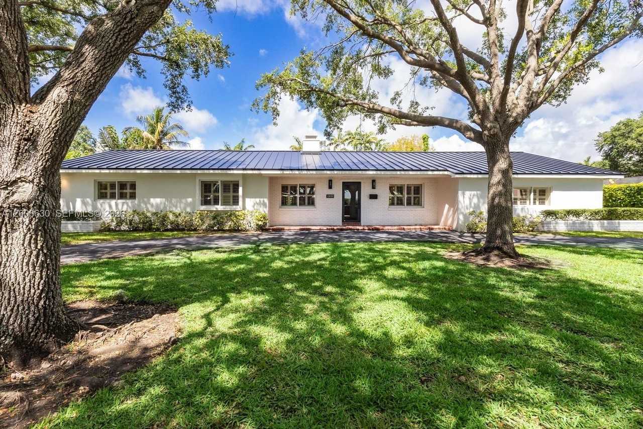 13050 Sw 71st Ave - Photo 3 of 48