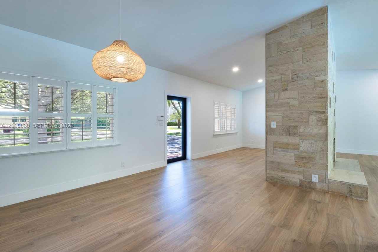 13050 Sw 71st Ave - Photo 7 of 48