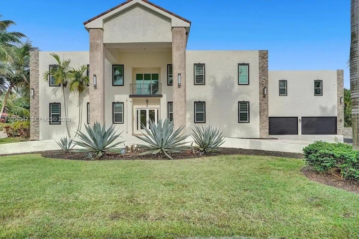 1430 Nw 114th Ave - Photo 5 of 50