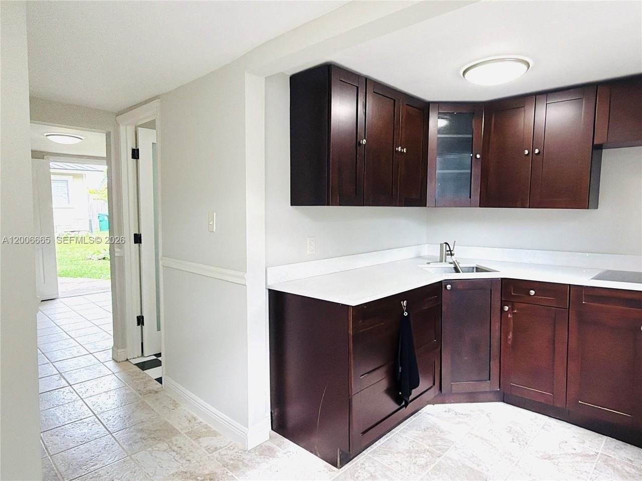 1350 Sw 13th St - Photo 3 of 19