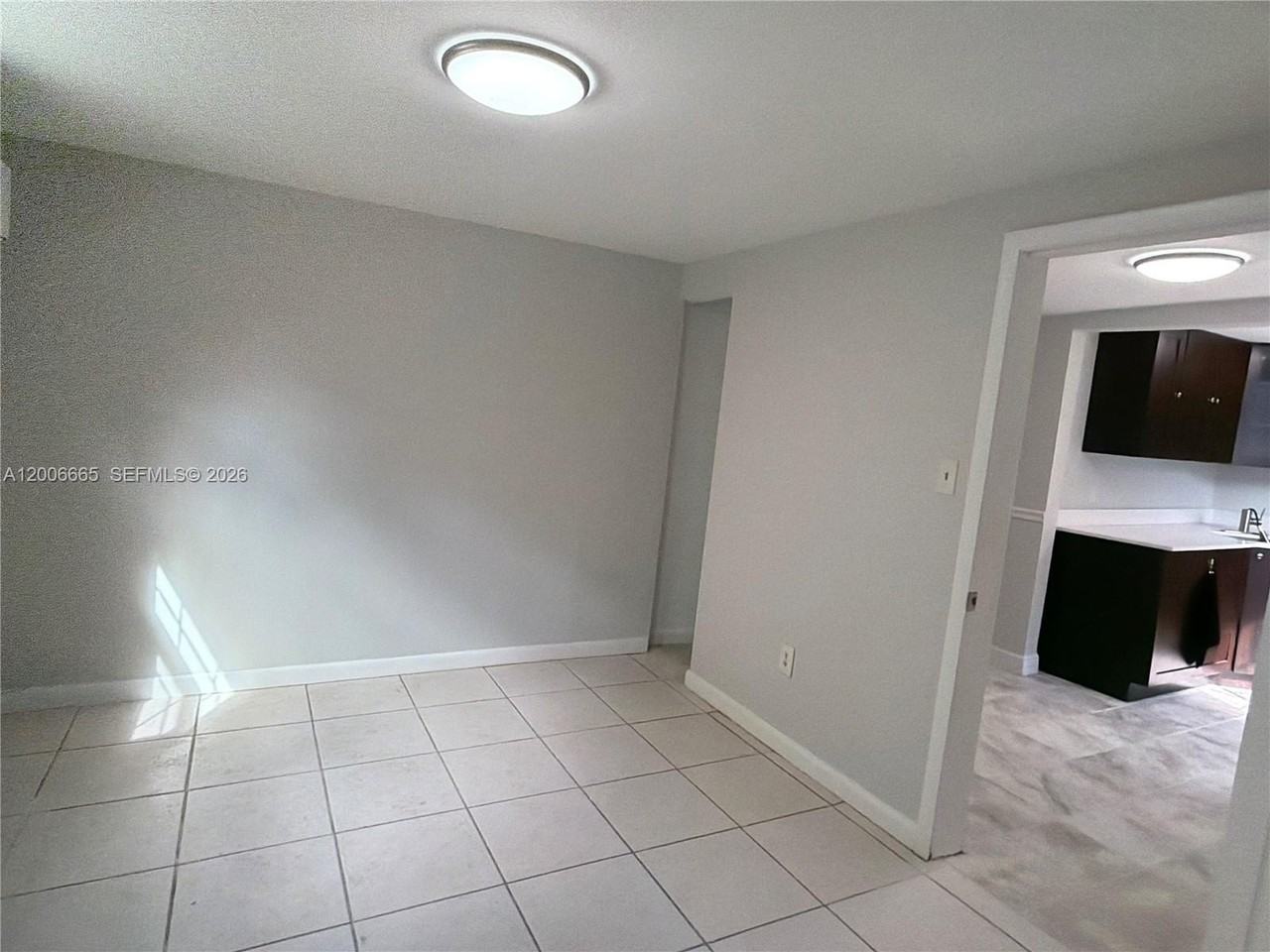 1350 Sw 13th St - Photo 5 of 19