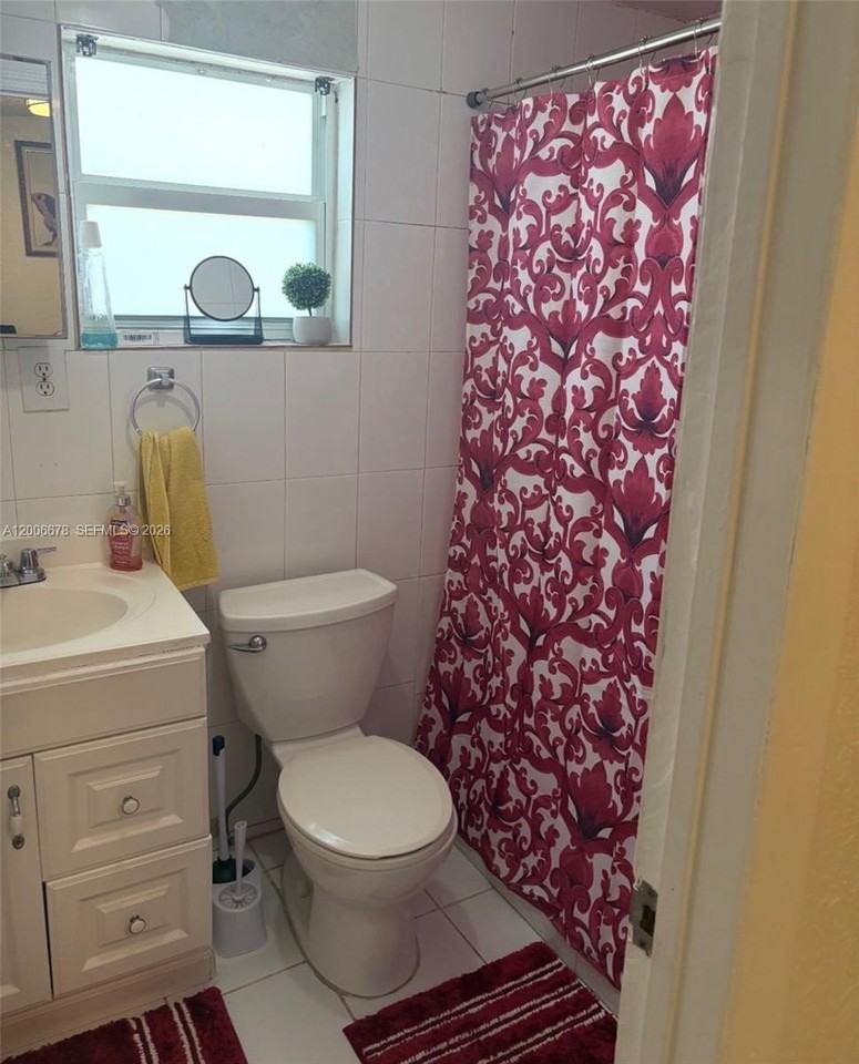 12823 Sw 20th Ter #0 - Photo 3 of 5