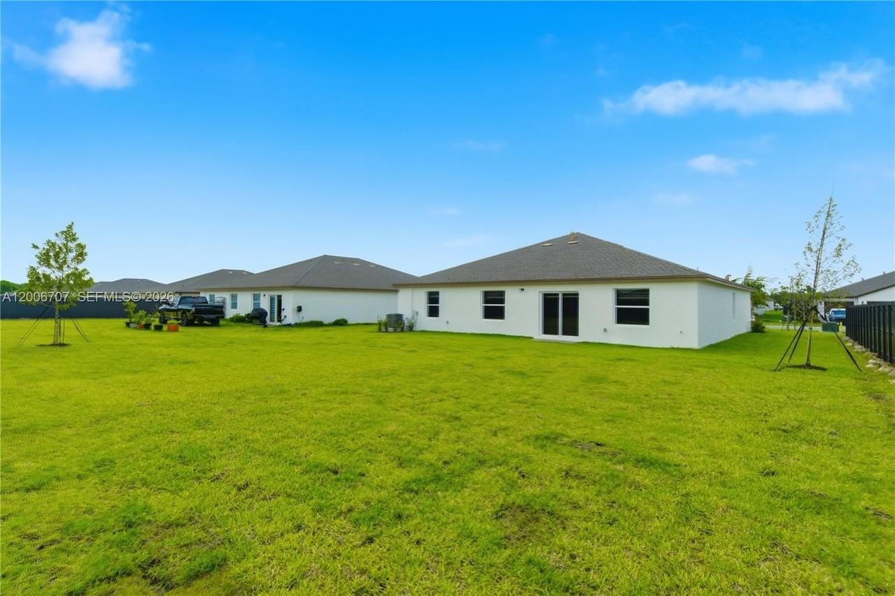 17435 Sw 285th St - Photo 4 of 39