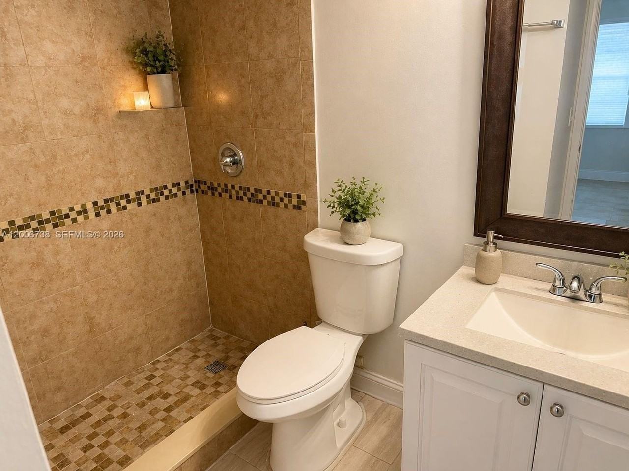 9956 Twin Lakes Dr #34D - Photo 4 of 11