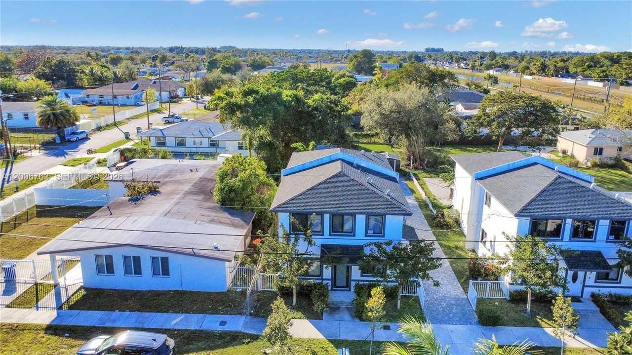 21226 Sw 119th Ave #21226 - Photo 3 of 23