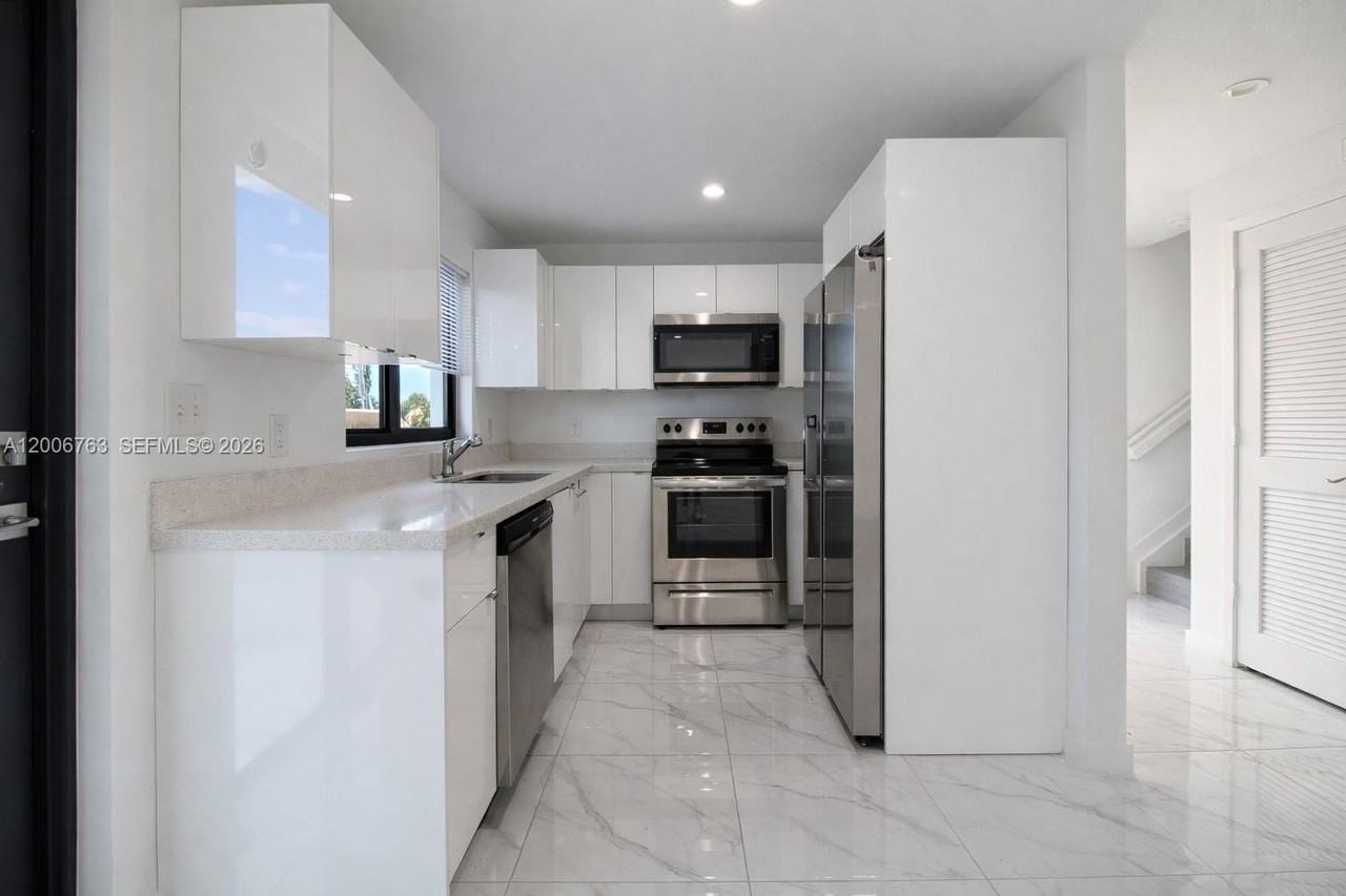 21226 Sw 119th Ave #21226 - Photo 6 of 23
