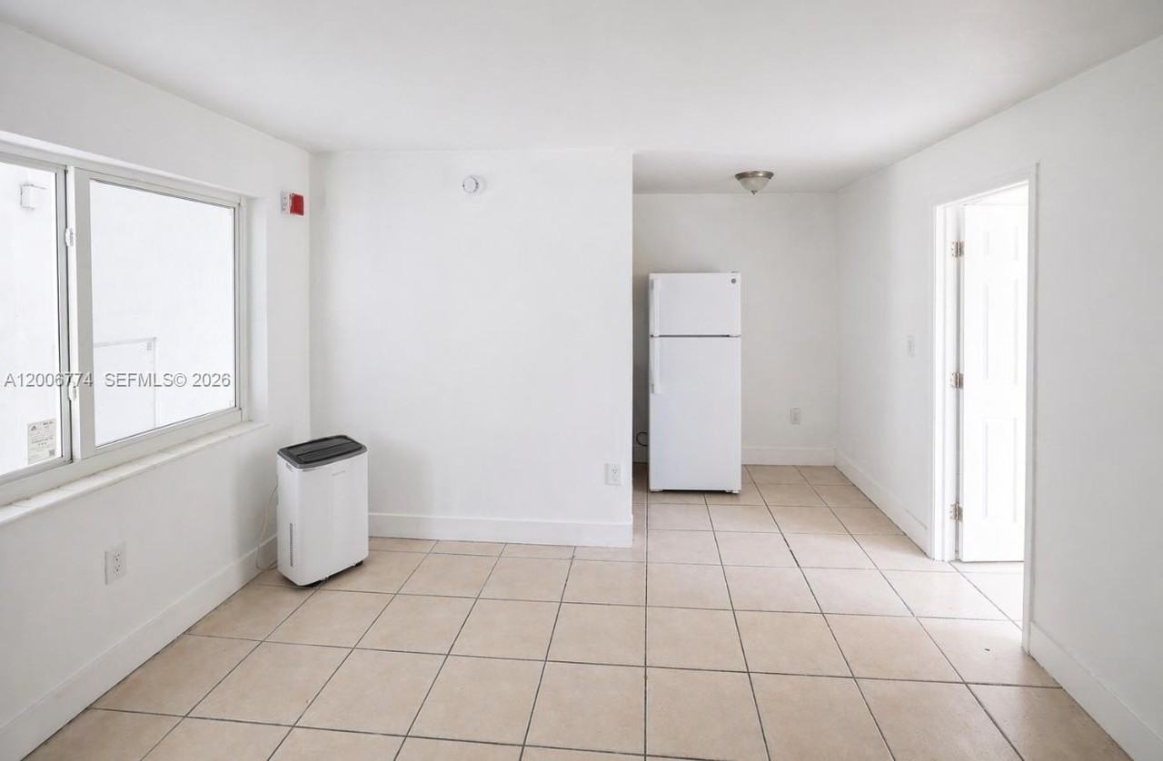 6337 W Flagler St #7 - Photo 4 of 10