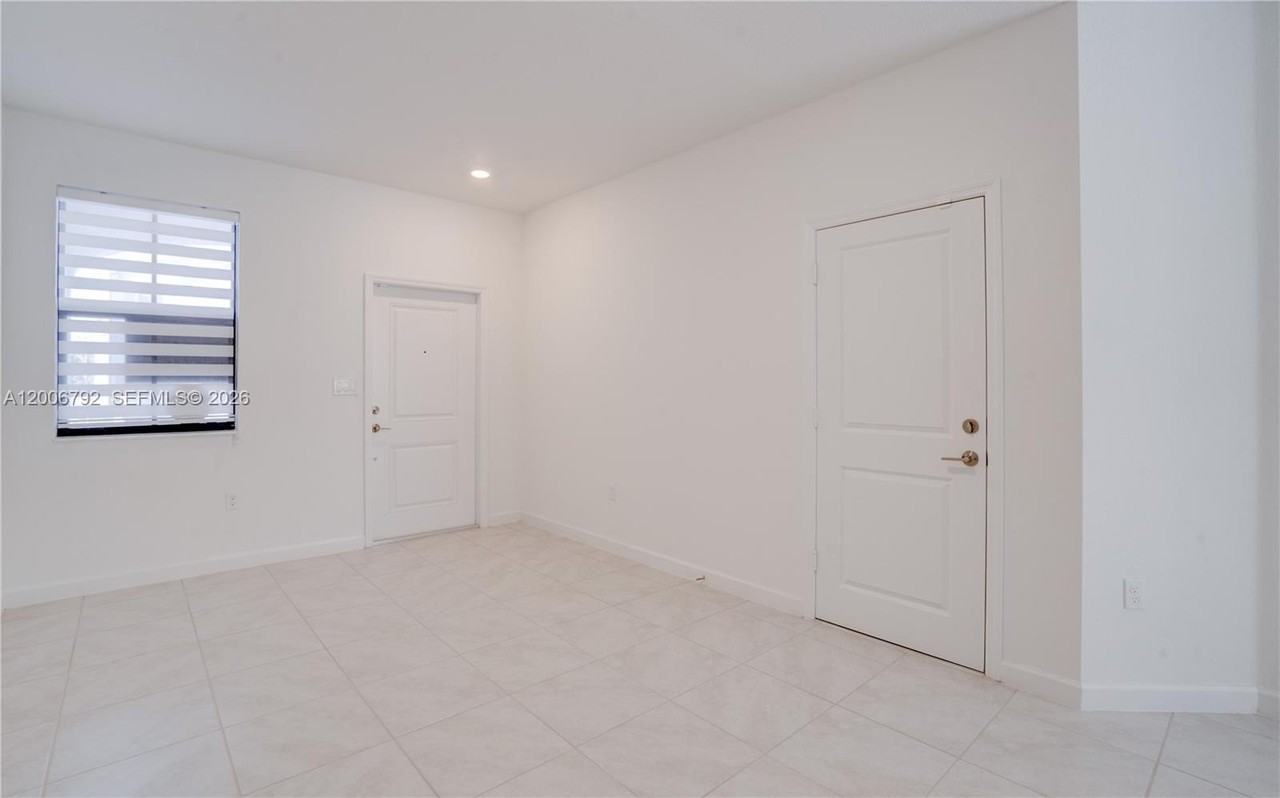 23517 Sw 129th Ave #0 - Photo 7 of 25