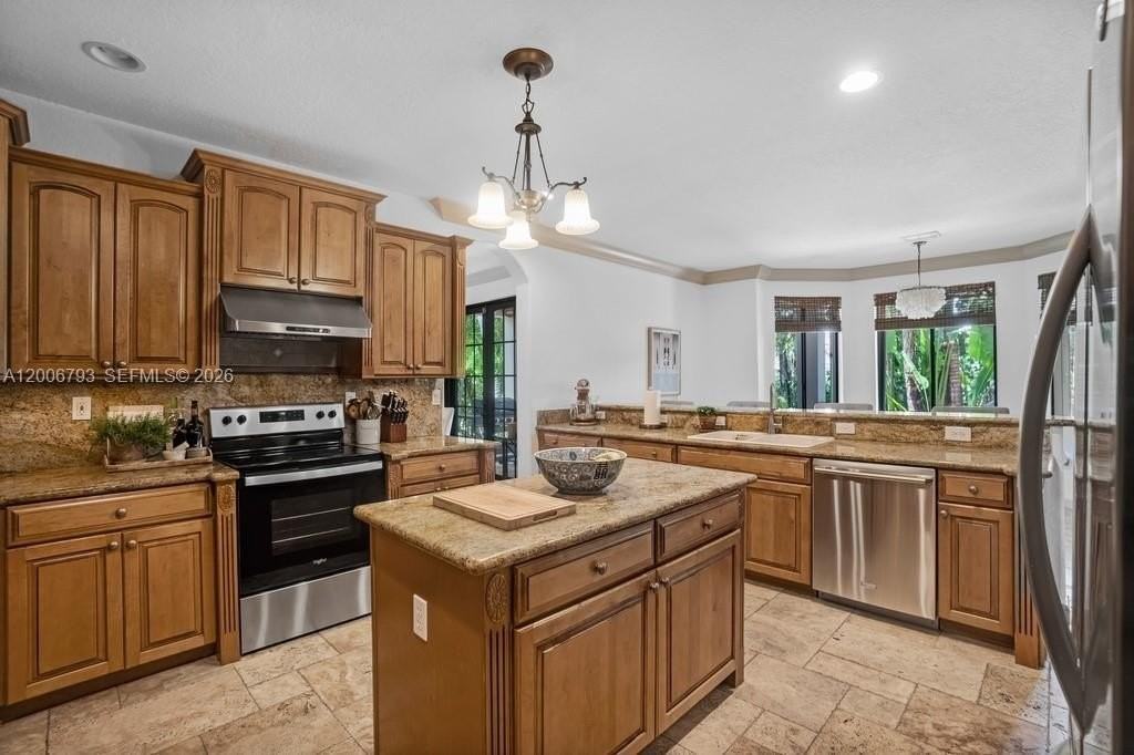 7581 Sw 191st St - Photo 4 of 24