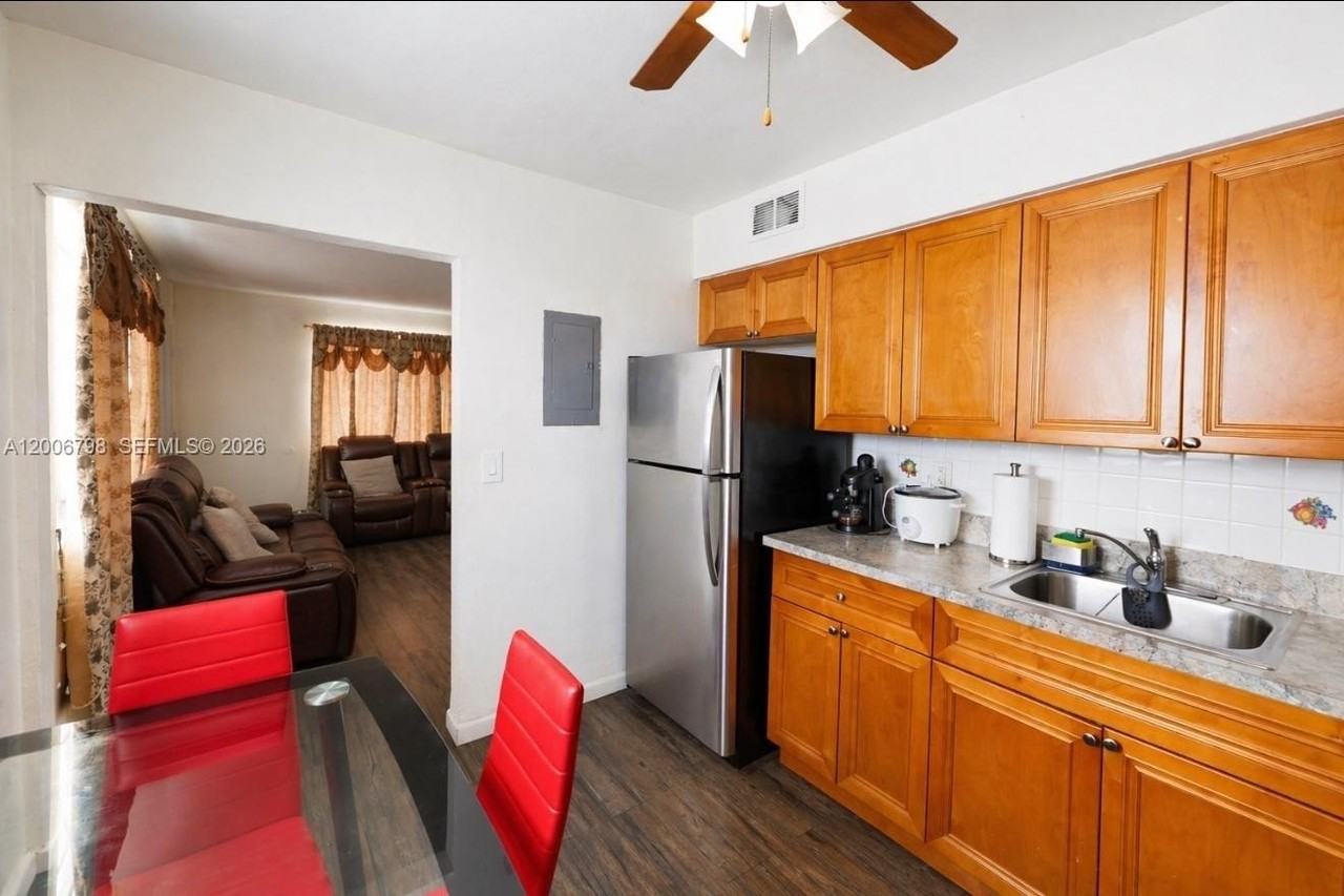 6031 W Flagler St #8 - Photo 2 of 12