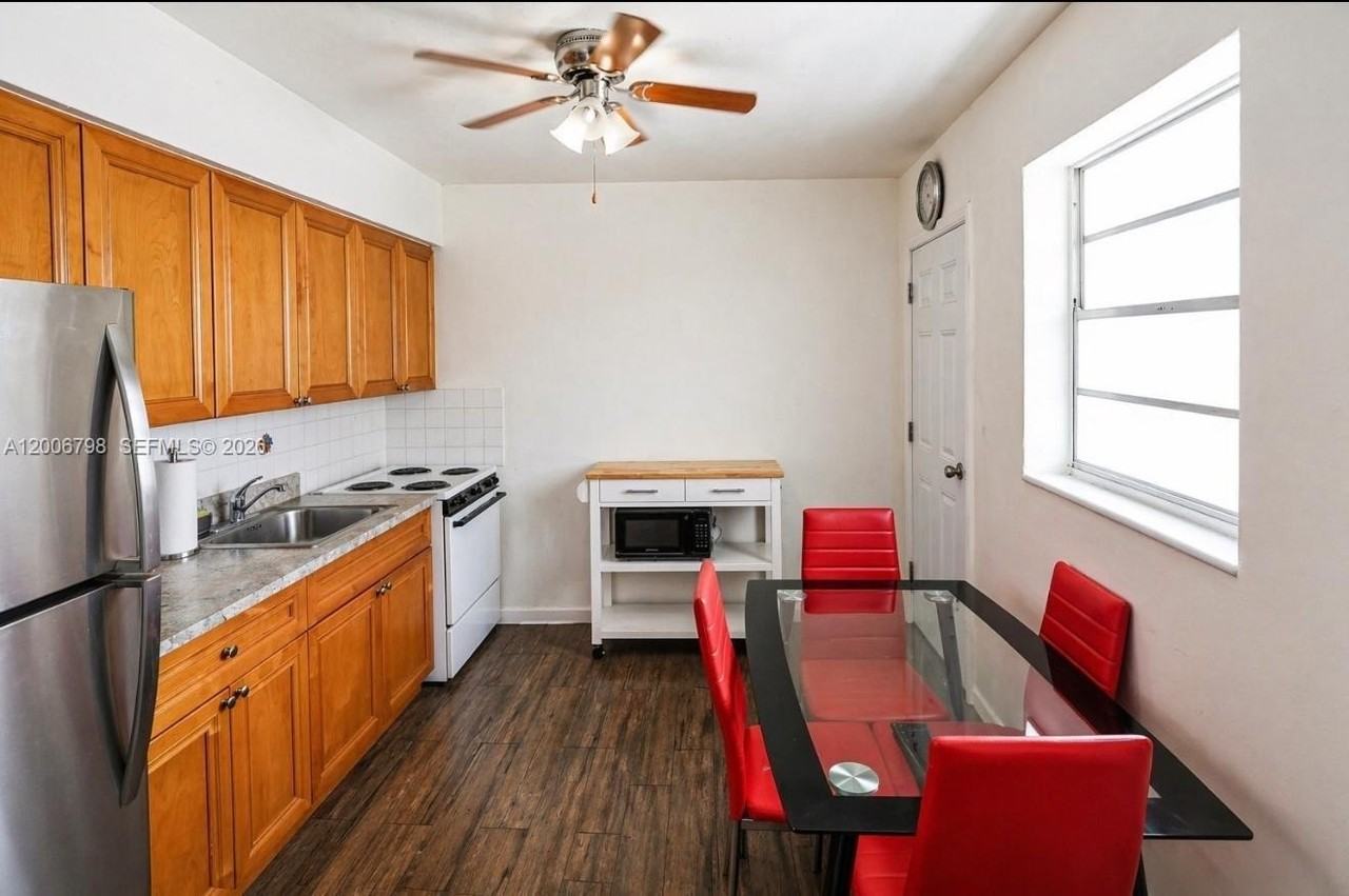 6031 W Flagler St #8 - Photo 3 of 12