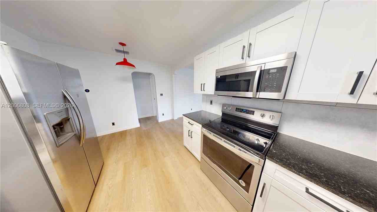 2211 Cleveland St - Photo 7 of 17