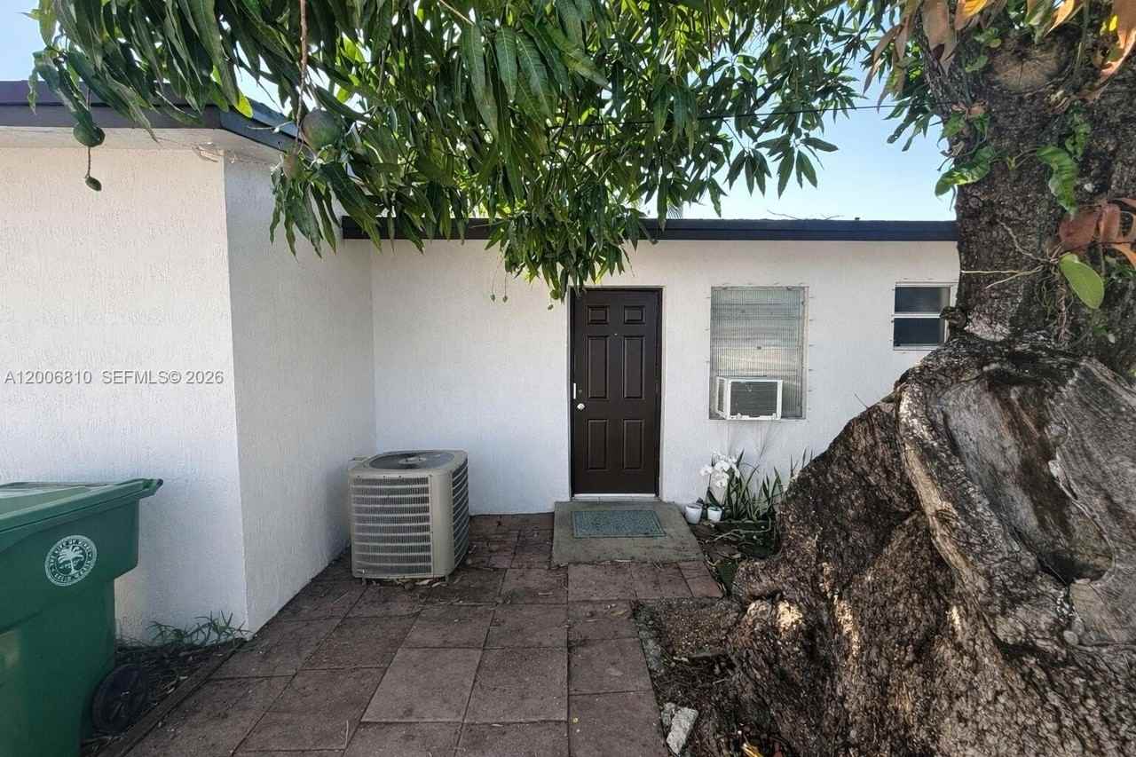 3547 Sw 24th St - Photo 7 of 7