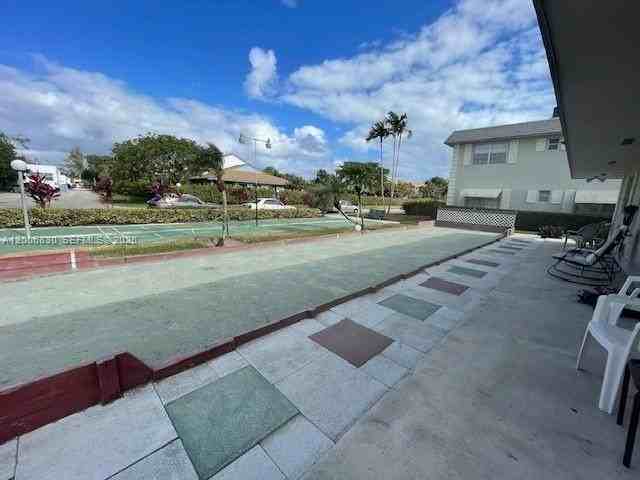 1560 Mckinley St #101W - Photo 3 of 17