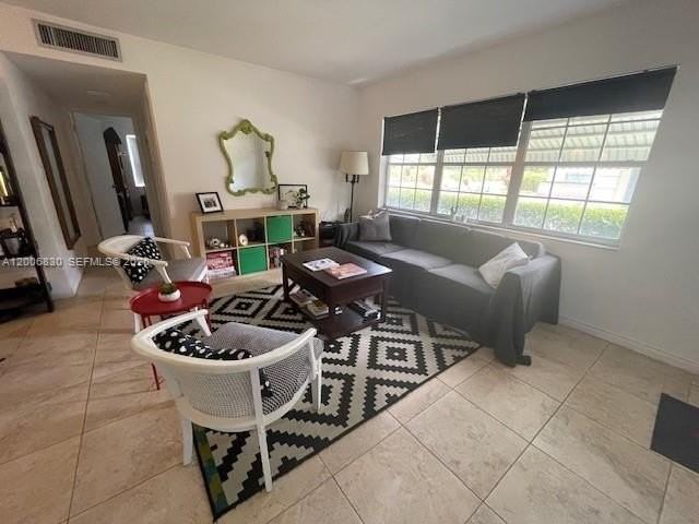 1560 Mckinley St #101W - Photo 6 of 17