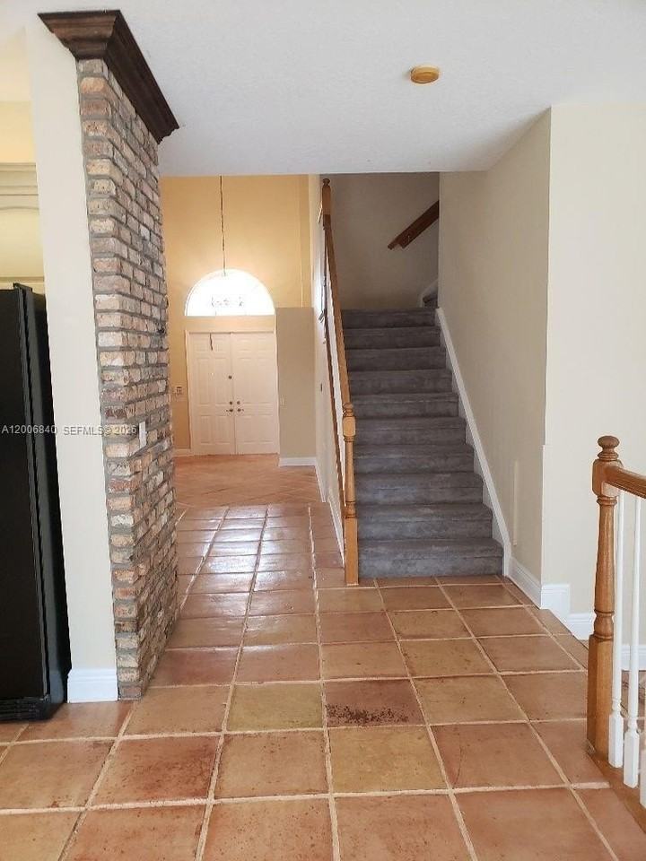 6352 Squirewood Way - Photo 7 of 15