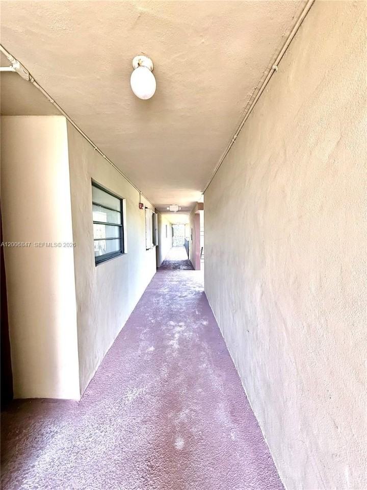 10835 Sw 112th Ave #306 - Photo 3 of 19