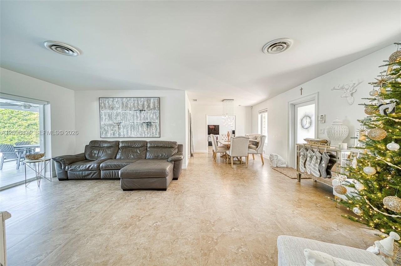 10600 Sw 80th Ct - Photo 6 of 50