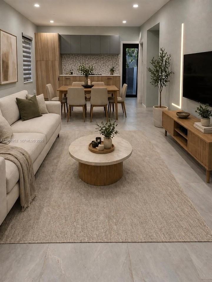 423 Nw 32nd Pl #A - Photo 2 of 10