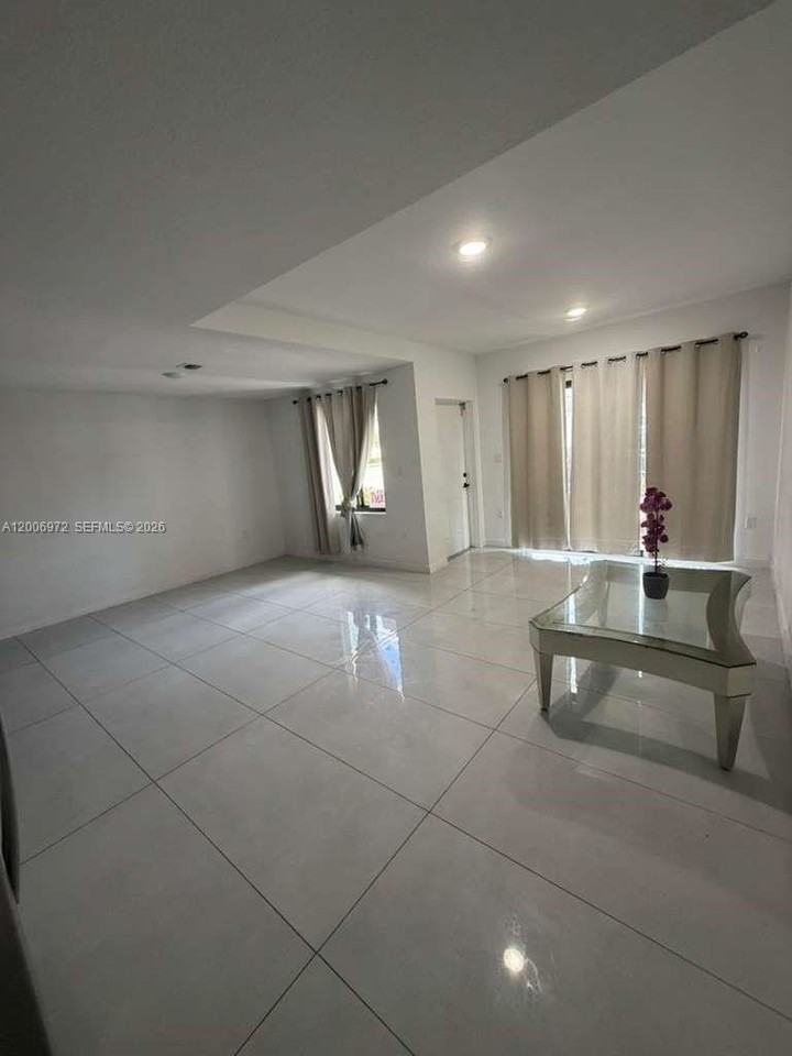 26124 Sw 145th Ct - Photo 5 of 21