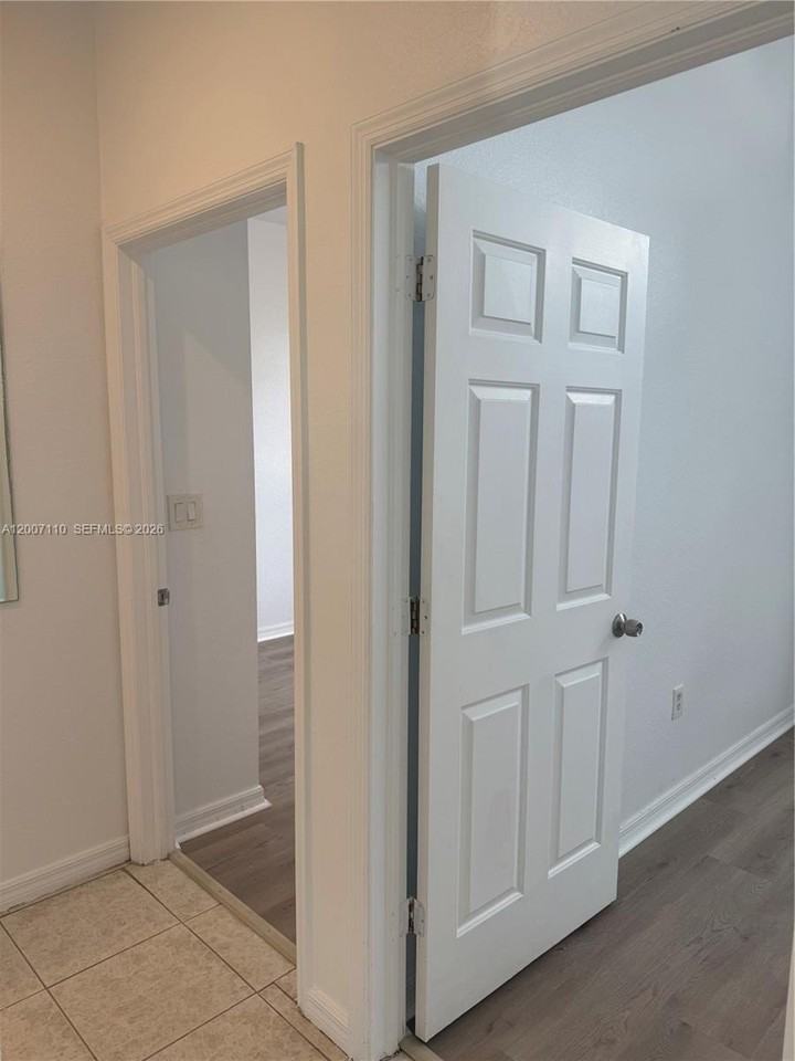 23703 Sw 110th Pl #23703 - Photo 4 of 40