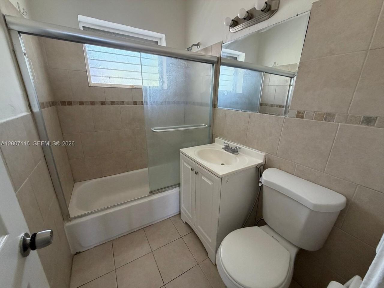 8321 Crespi Blvd #6 - Photo 3 of 4