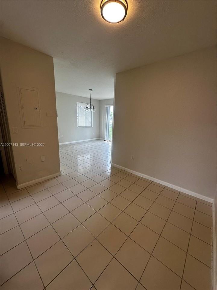 2912 Se 15th Rd #56 - Photo 3 of 32