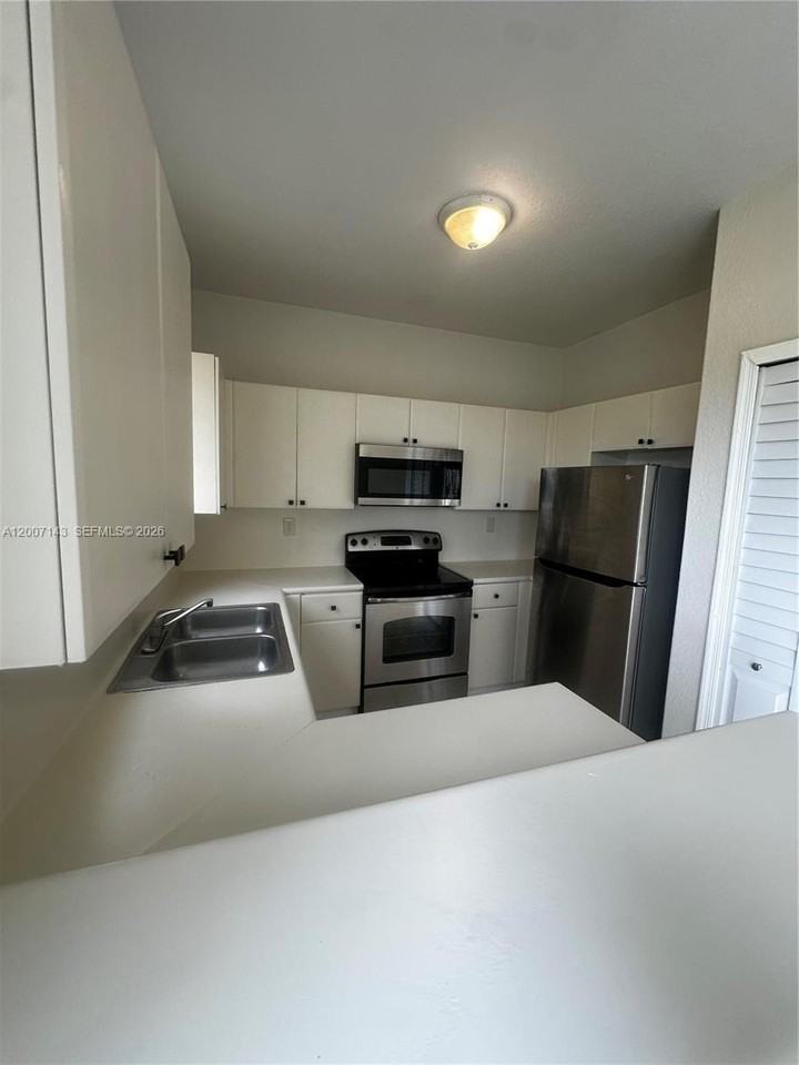 2912 Se 15th Rd #56 - Photo 7 of 32