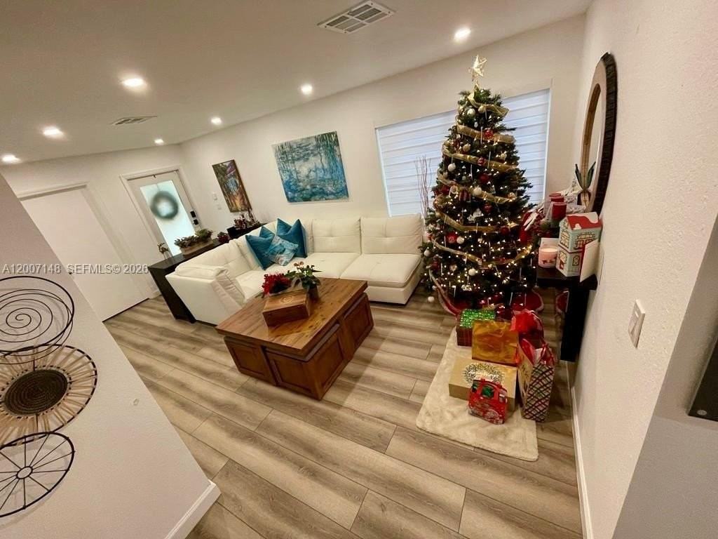 1149 Nw 126th Pl #0 - Photo 2 of 47