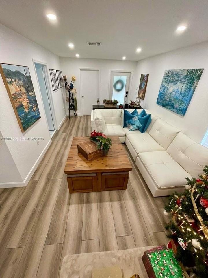 1149 Nw 126th Pl #0 - Photo 5 of 47