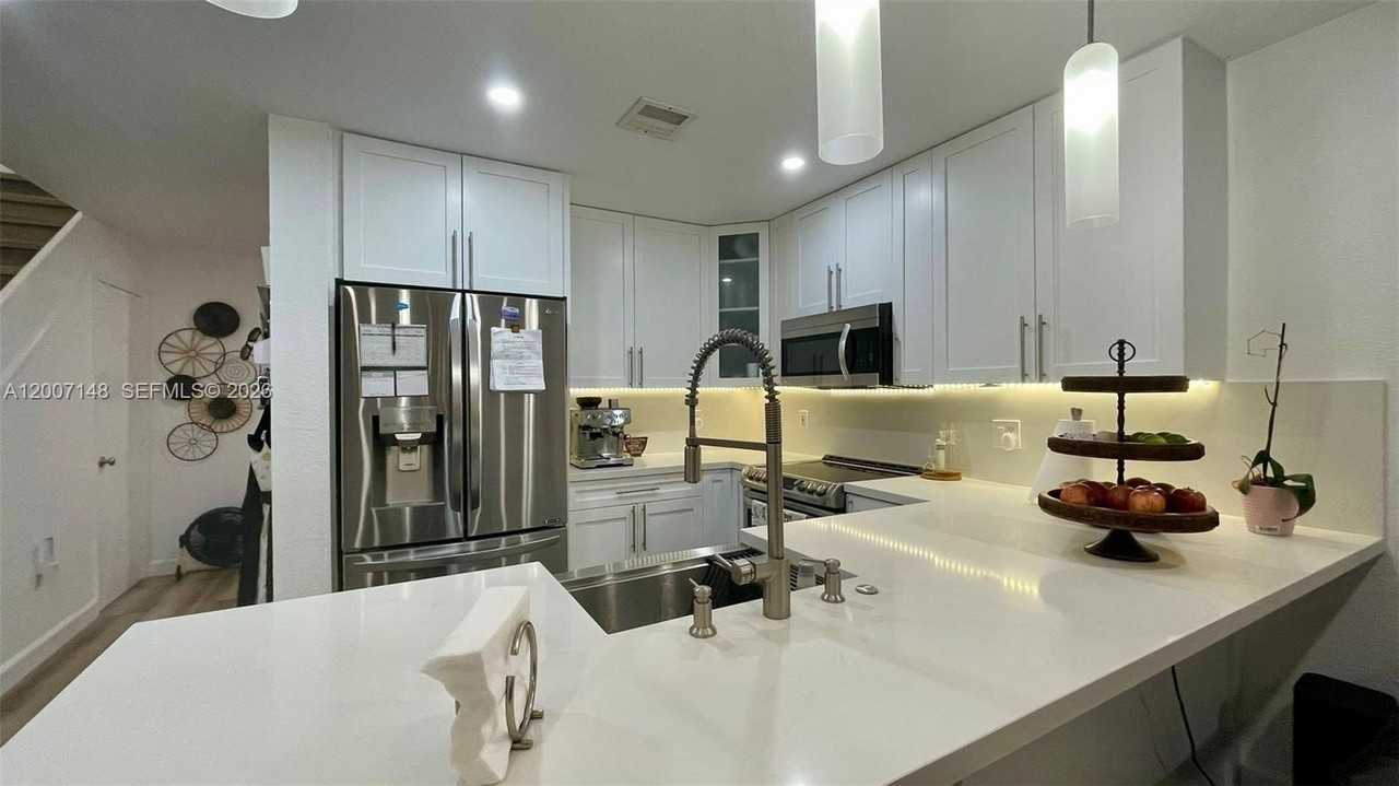 1149 Nw 126th Pl #0 - Photo 6 of 47