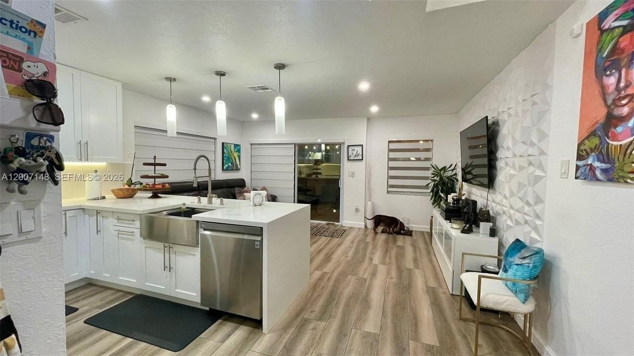 1149 Nw 126th Pl #0 - Photo 7 of 47