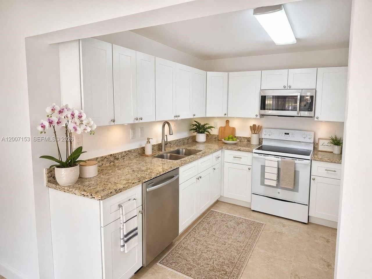 881 W 37th St #881 - Photo 2 of 18